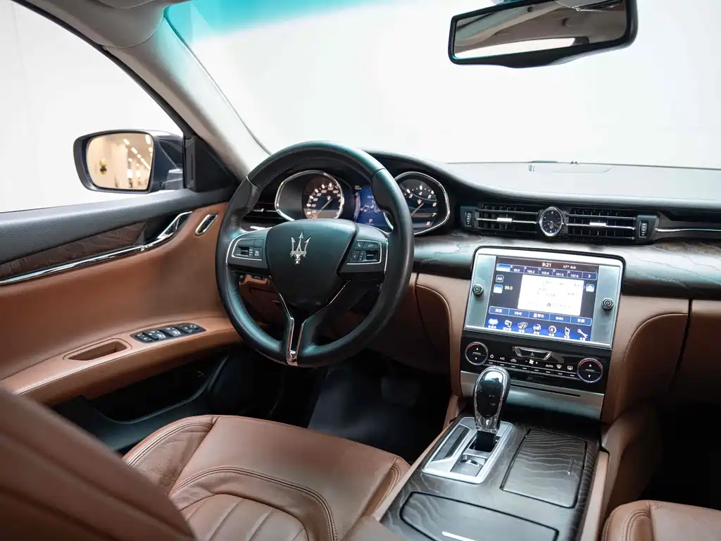 Maserati Quattroporte 2016 — фото 18