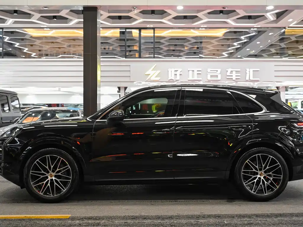 Porsche Cayenne 2025 — фото 4