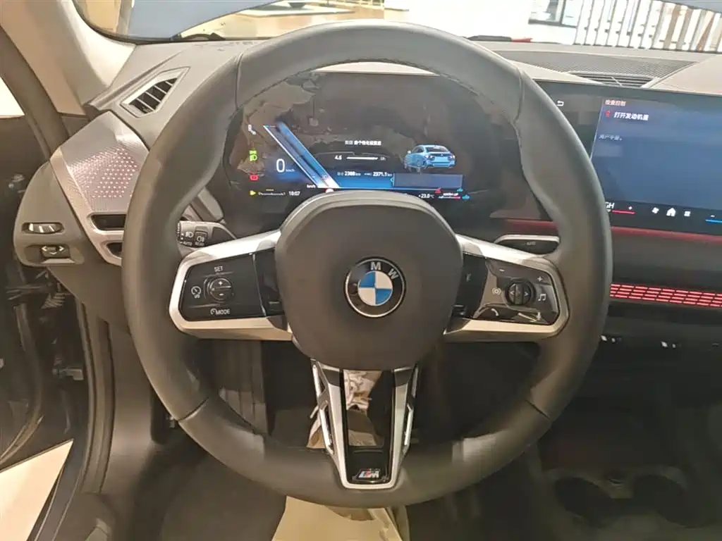 BMW 2 Series 2025 — фото 11
