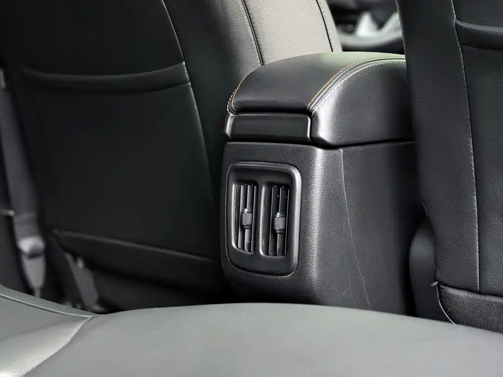 Jeep Compass 2018 — фото 28