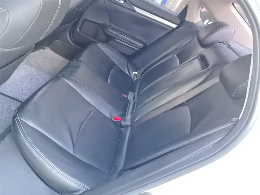 Honda Civic 2018 — фото 17