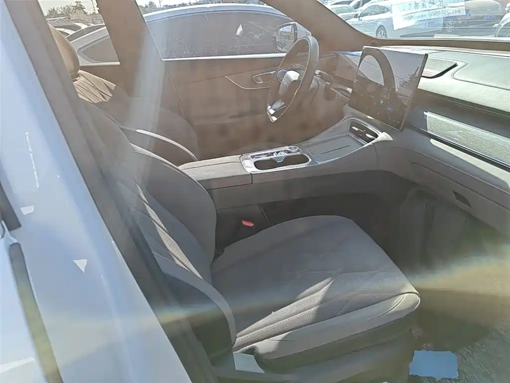 Chery Tiggo 8 PLUS C-DM 2025 — фото 25