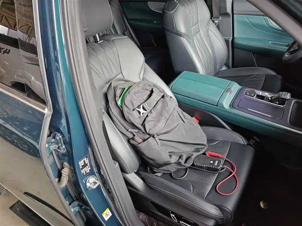 GAC Motor Trumpchi GS8 2022 — фото 15