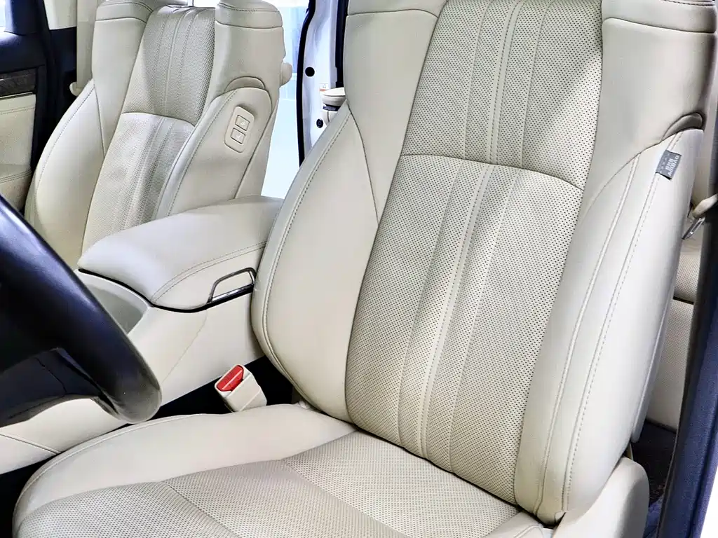 Toyota Vellfire 2021 — фото 11