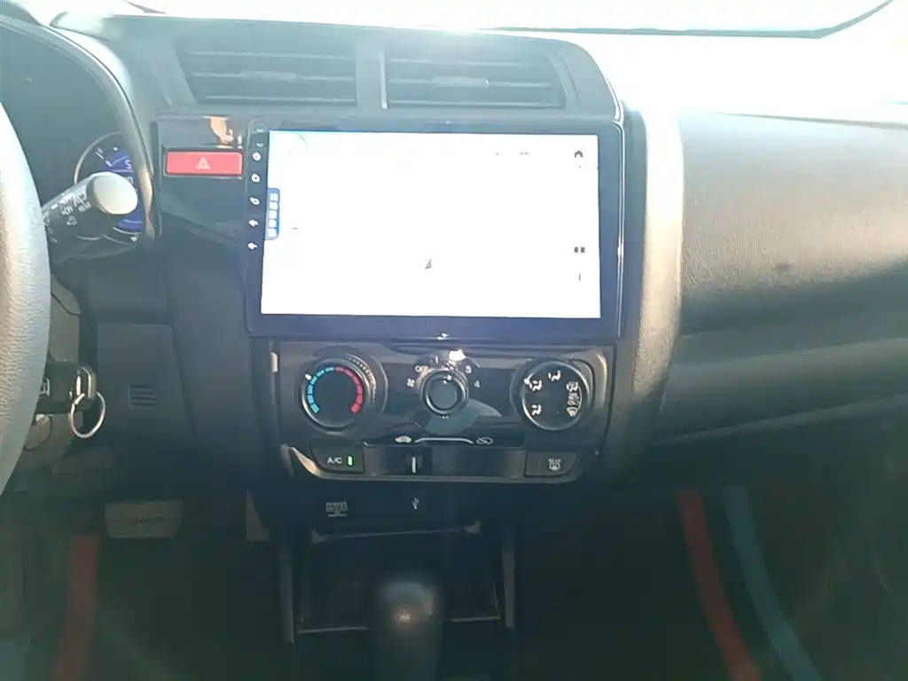Honda Fit 2016 — фото 13