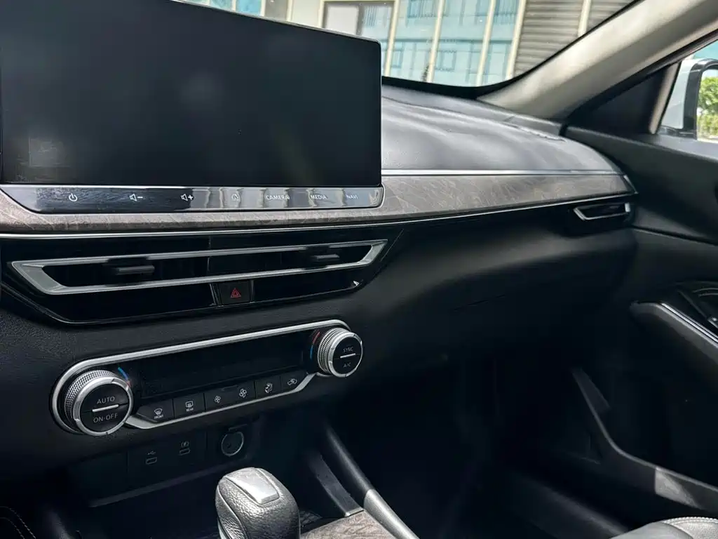 Nissan Teana 2023 — фото 18