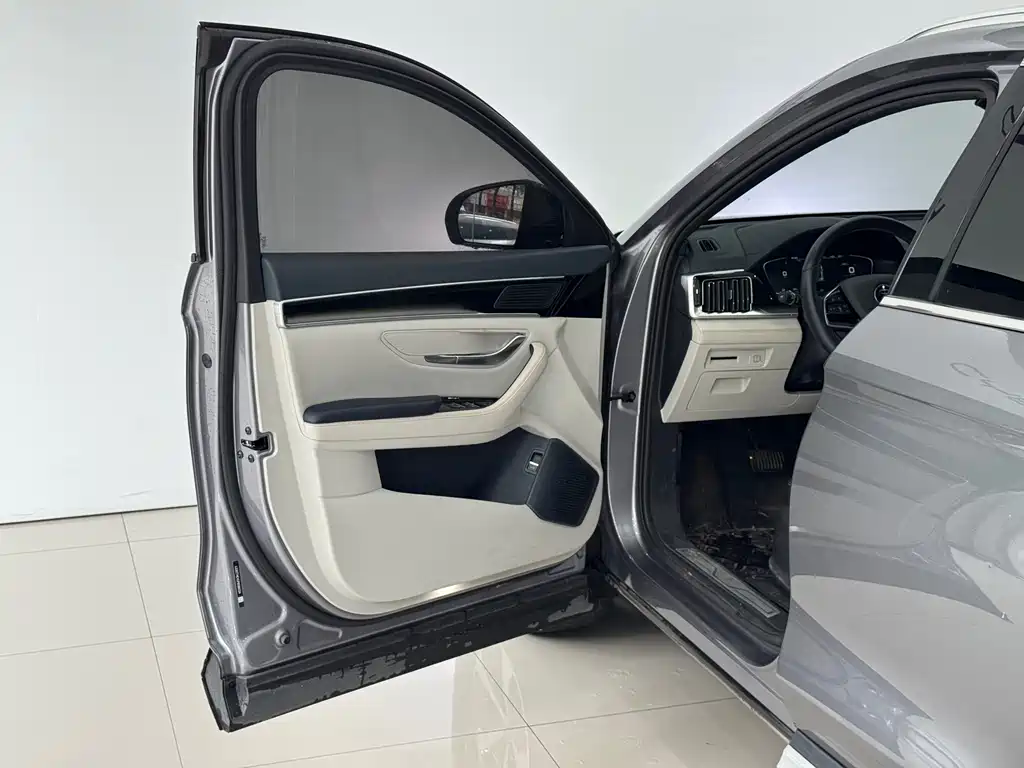 BYD Song PLUS New Energy 2023 — фото 14