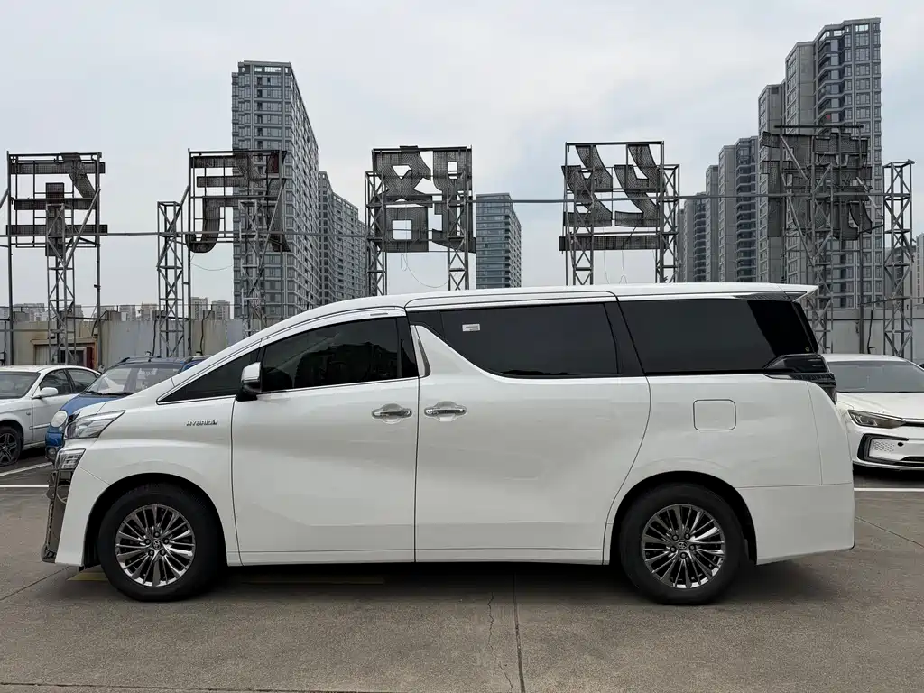 Toyota Vellfire 2020 — фото 3