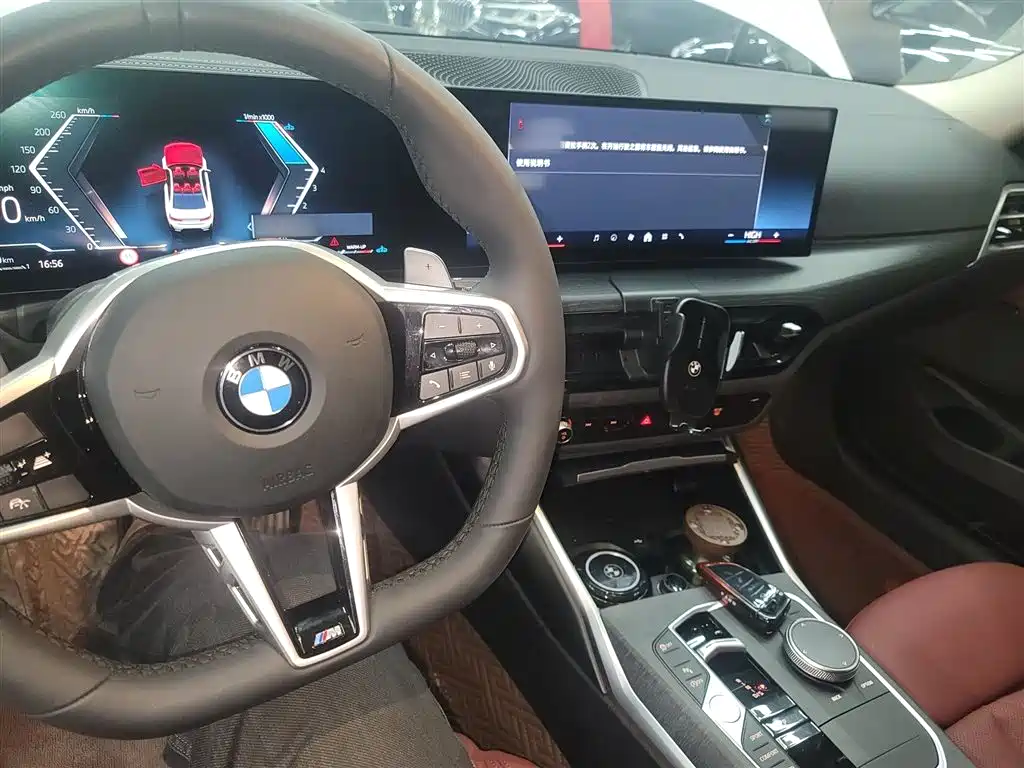 BMW 3 Series 2025 — фото 10