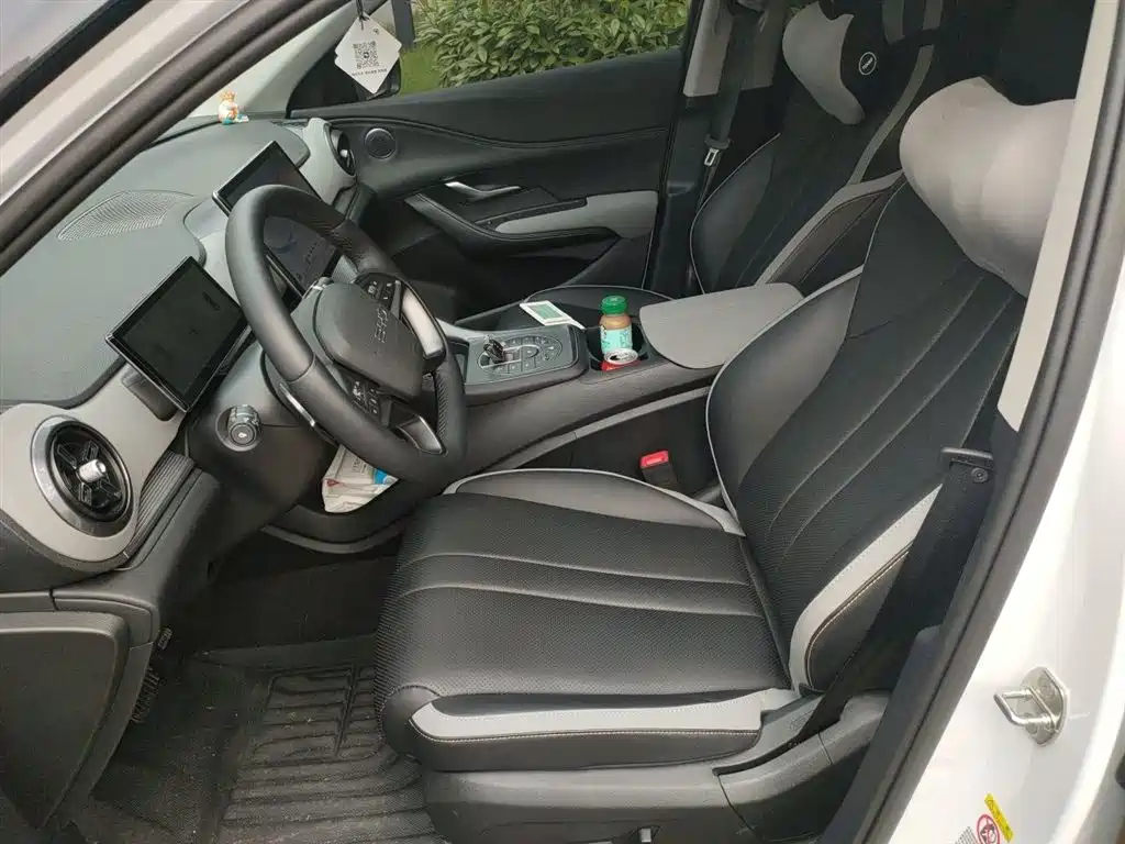 BYD Seal 05 DM-i 2025 — фото 8