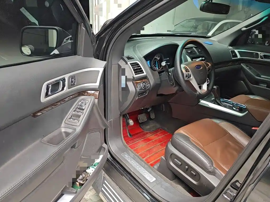 Ford Explorer 2015 — фото 12