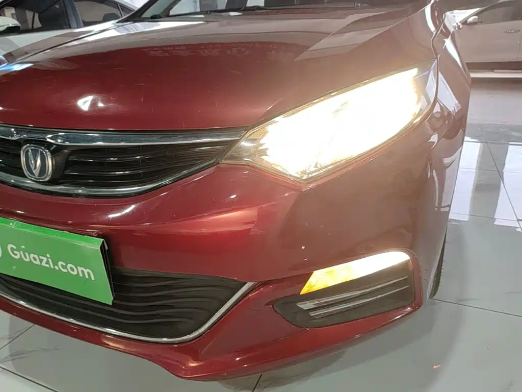 Changan Eado XT 2016 — фото 24