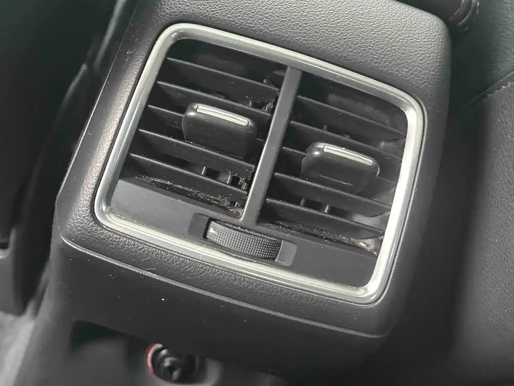 Audi Q3 2015 — фото 19