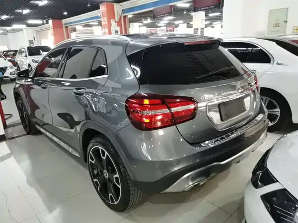 Mercedes-Benz GLA 2017
