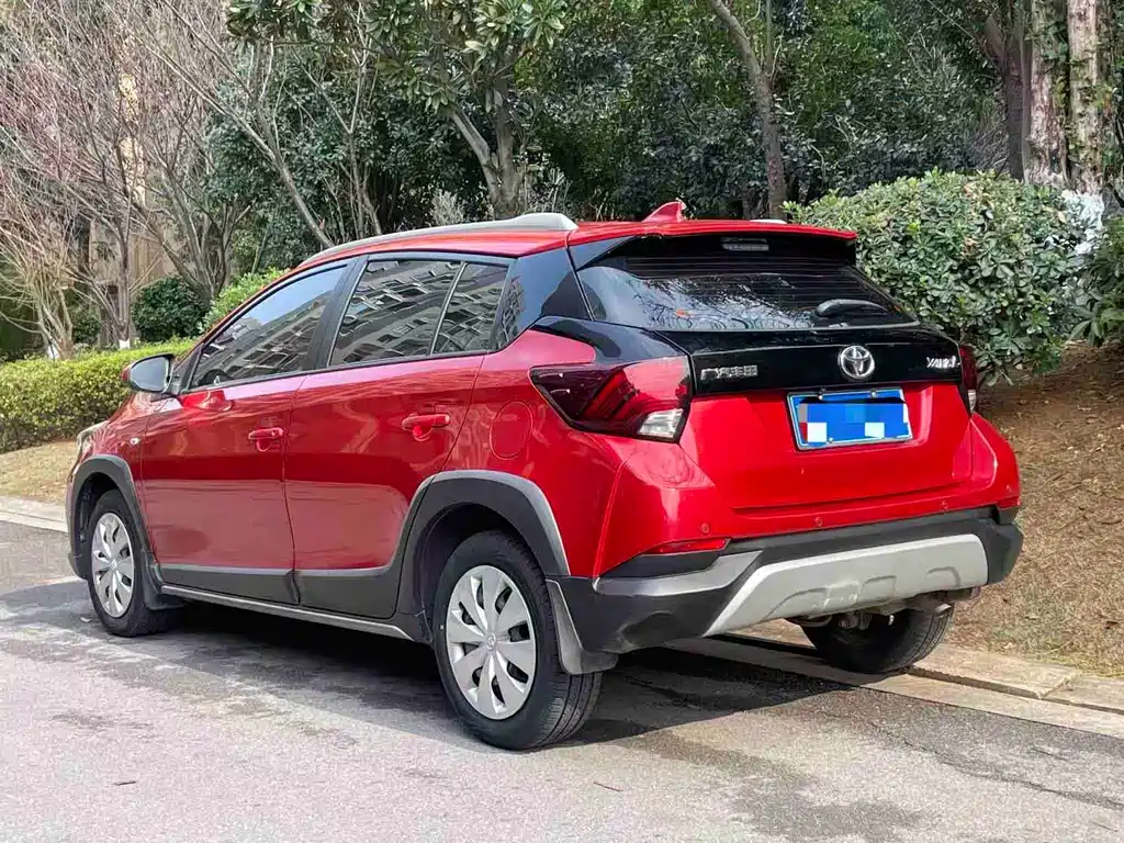 Toyota Yaris L 2020 — фото 3