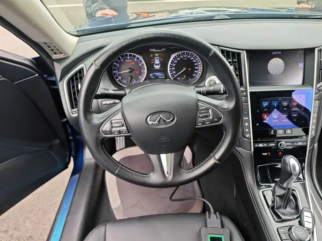 Infiniti Q50L 2016 — фото 11