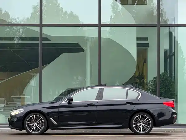 BMW 5 Series 2020