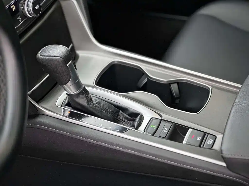 Honda Accord 2023 — фото 8