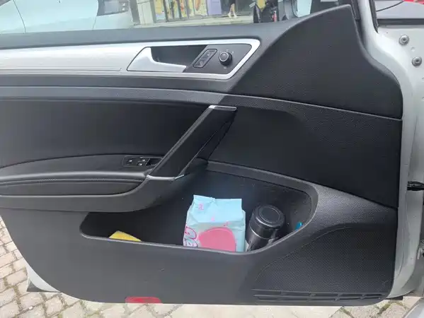 Volkswagen Golf Pure Electric 2021