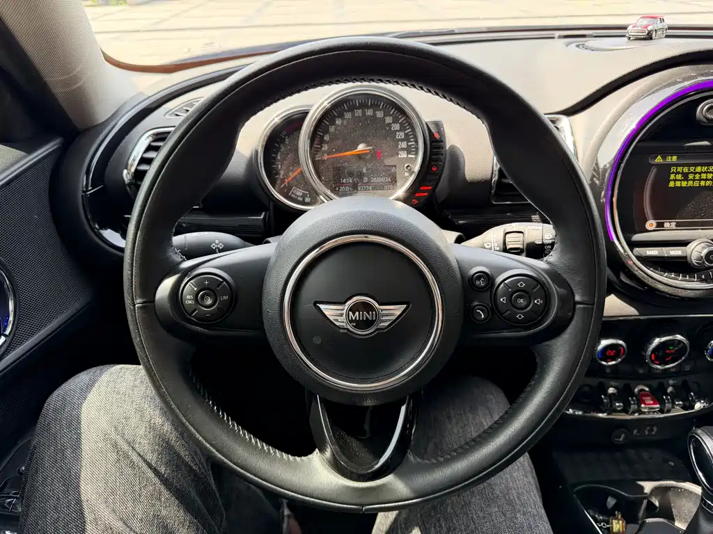 MINI Clubman 2016 — фото 16