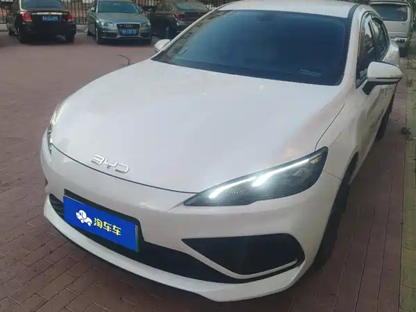 BYD Seal 05 DM-i 2025