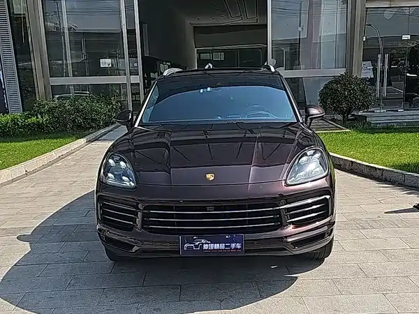 Porsche Cayenne 2022