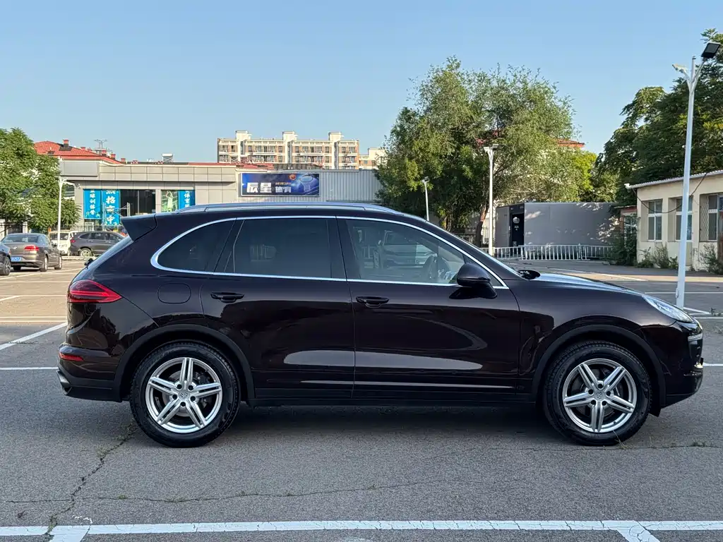 Porsche Cayenne 2015 — фото 9