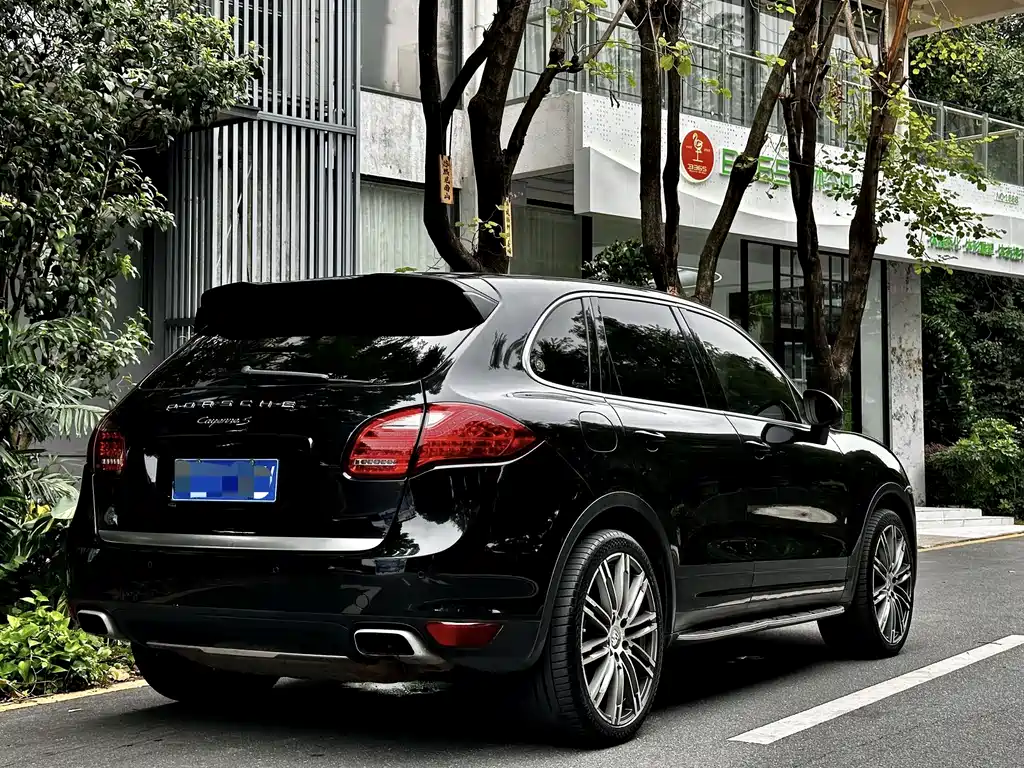 Porsche Cayenne 2011 — фото 5