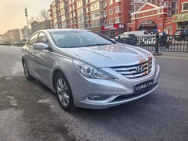 Hyundai Sonata 2011