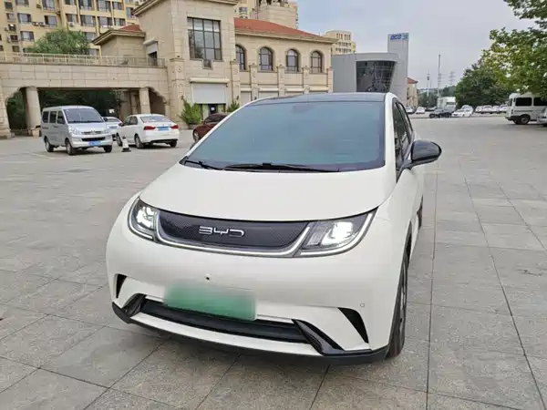 BYD Dolphin 2023