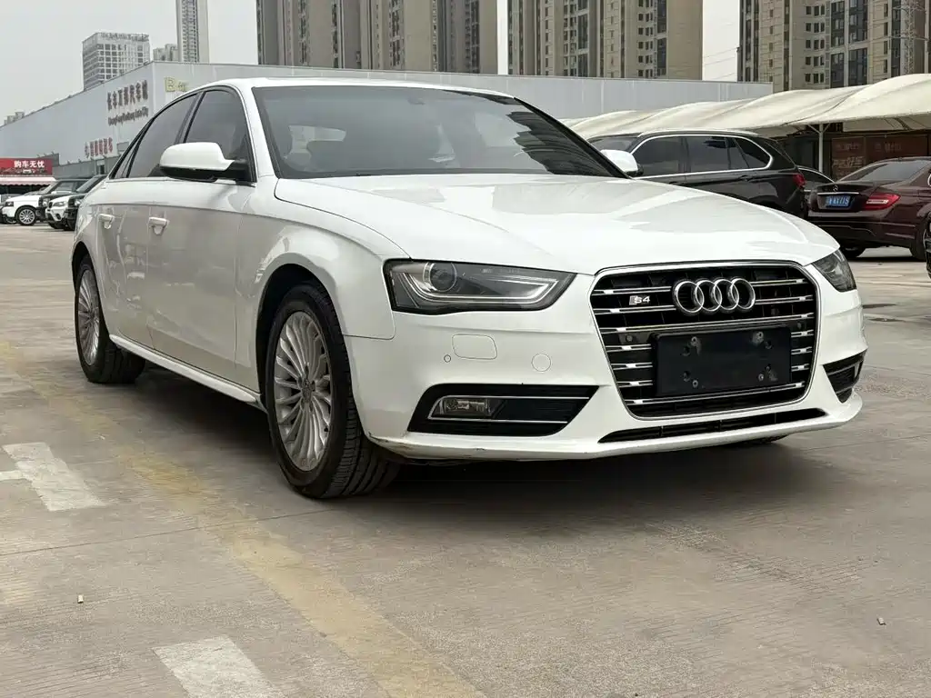 Audi A4L 2015 — фото 3