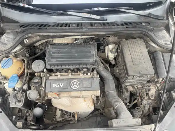 Volkswagen Sagitar 2012