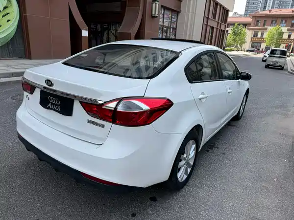 Kia K3 2016
