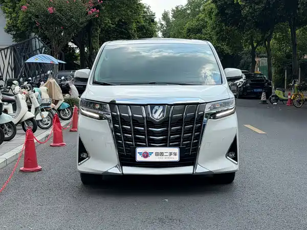 Toyota Alphard 2022