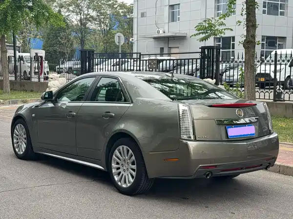 Cadillac CTS 2010