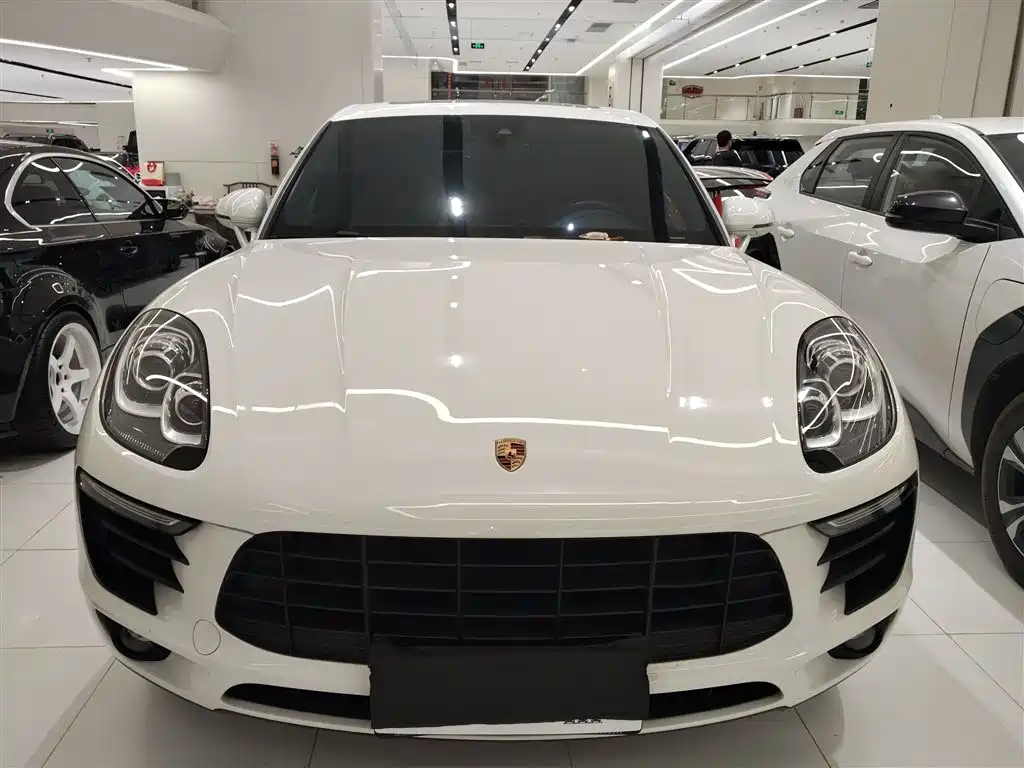 Porsche Macan 2018 — фото 19