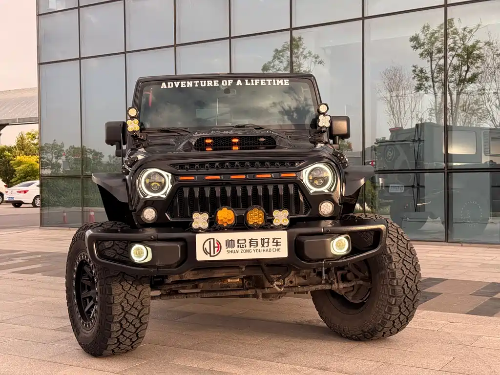 Jeep Wrangler 2010 — фото 3