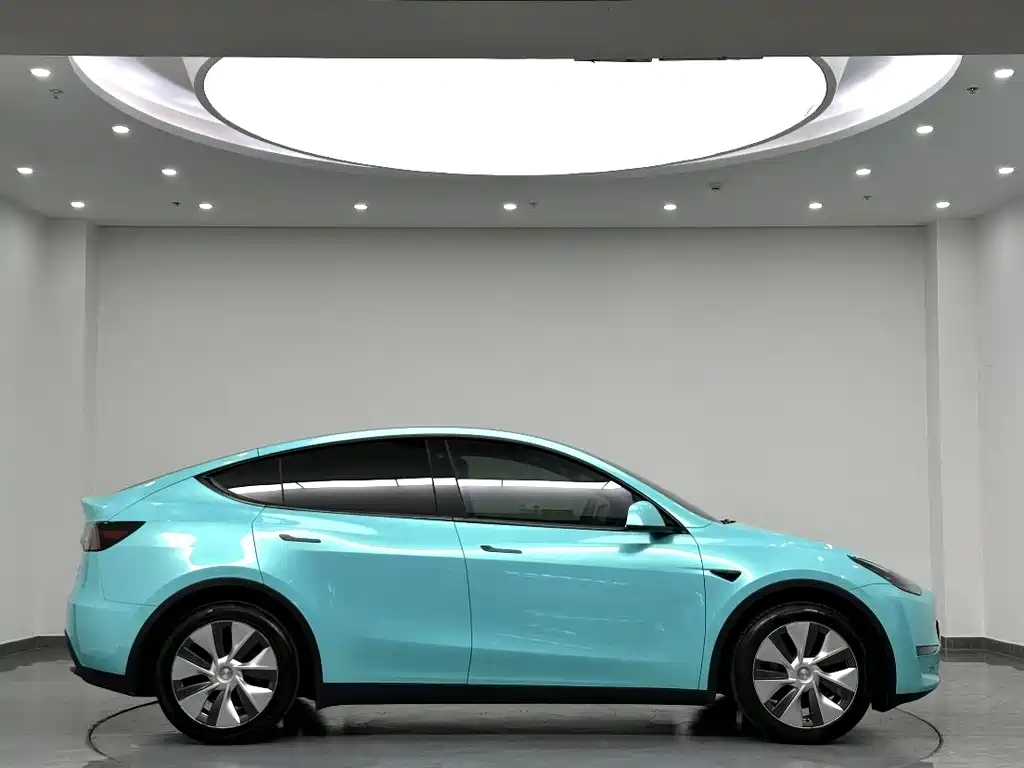Tesla Model Y 2023 — фото 4