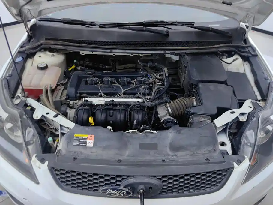 Ford Focus 2015 — фото 10