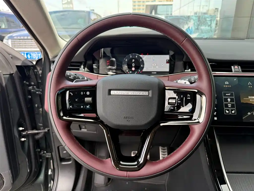 Land Rover Range Rover Evoque 2026 — фото 9