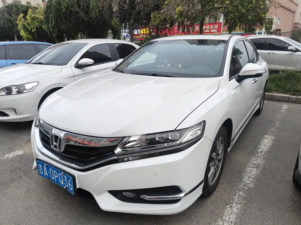 Honda Spirior 2016 — фото 1