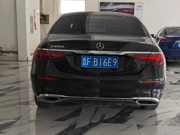 Mercedes-Benz S-Class 2024