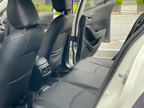 Mazda 3 Axela 2017