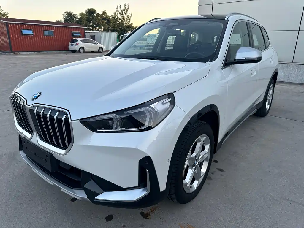 BMW X1 2024 — фото 1