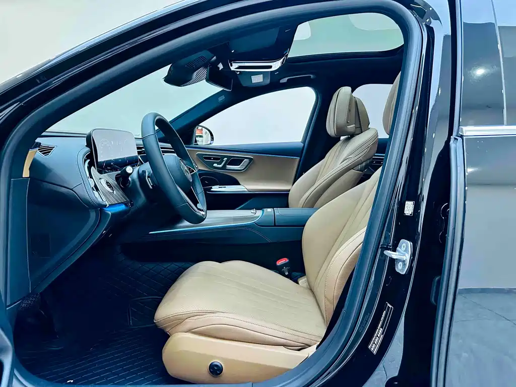 Mercedes-Benz E-Class 2025 — фото 8
