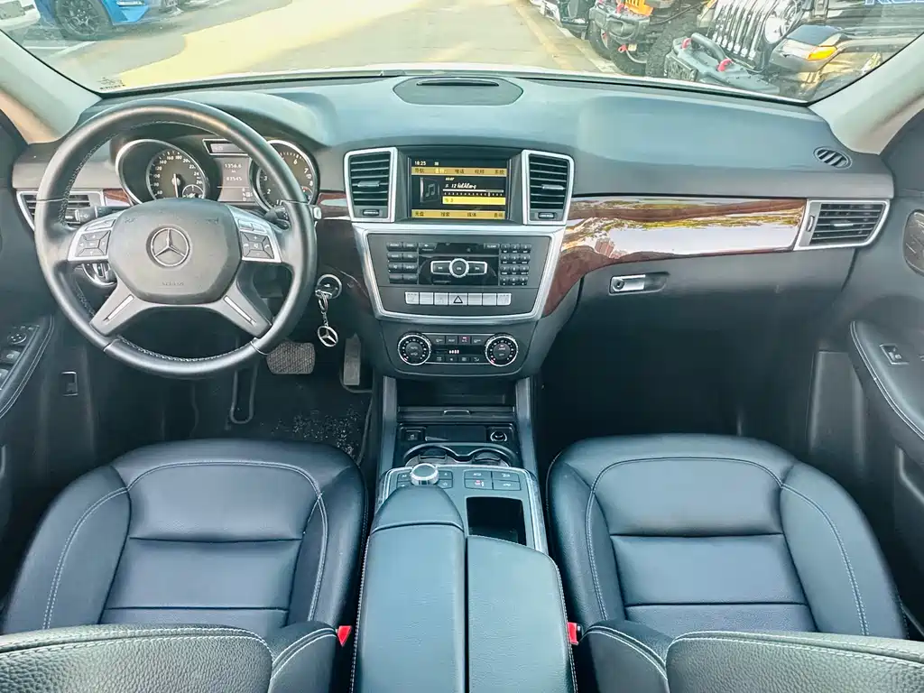 Mercedes-Benz M-Class 2012 — фото 19