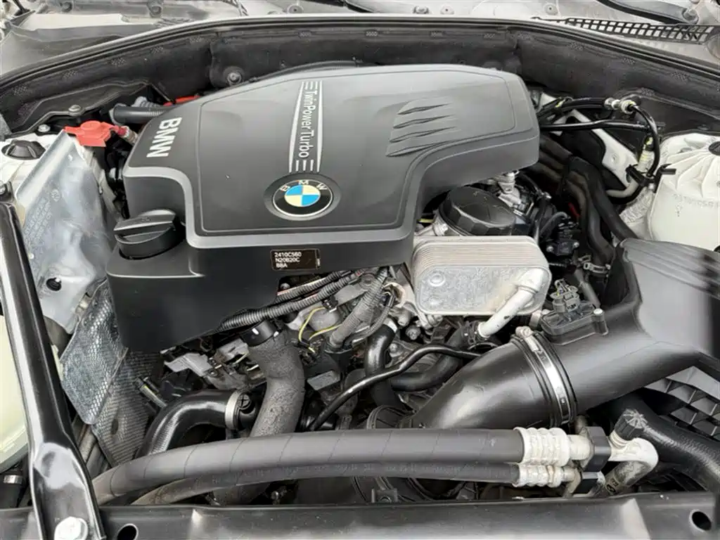 BMW 5 Series 2015 — фото 15