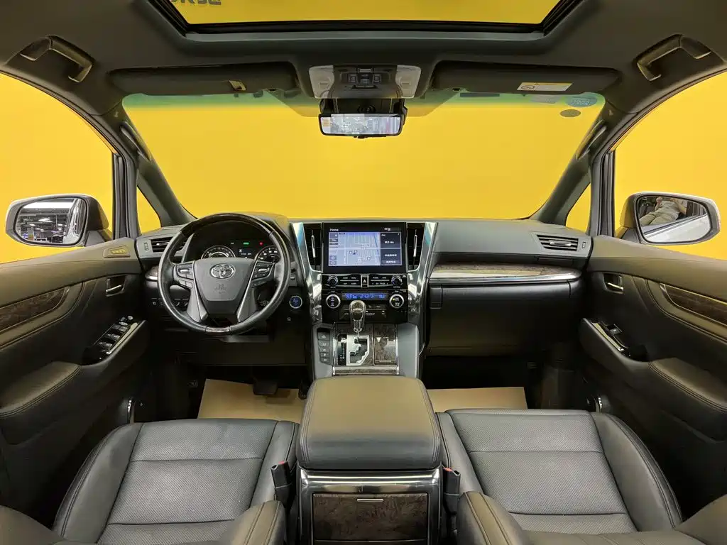 Toyota Alphard 2020 — фото 46
