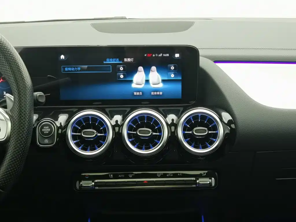 Mercedes-Benz GLA AMG 2021 — фото 12