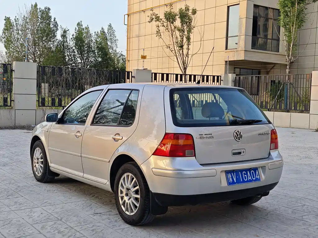 Volkswagen Golf 2005